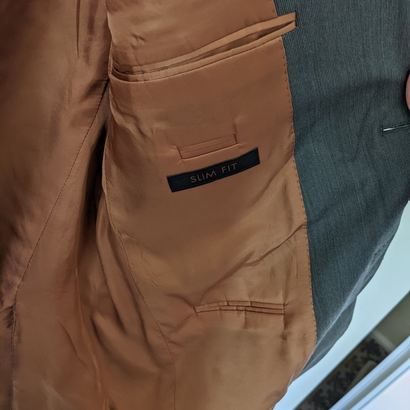 Jos. A. Bank Full Suit - Picture 4 of 14